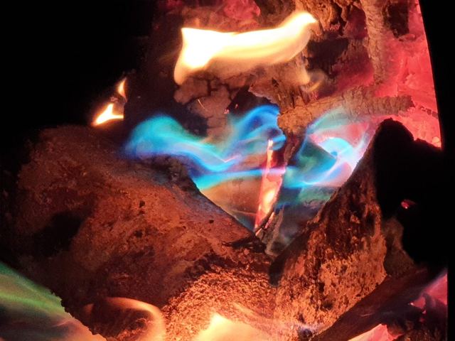 Lagerfeuer-Runde am Samstagabend